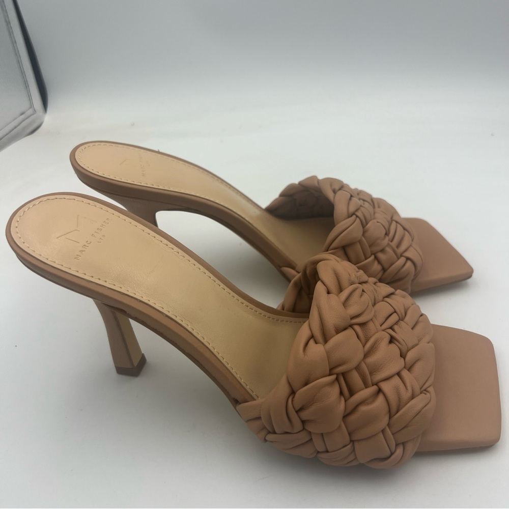 Marc Fisher LTD Women's Draya Leather Braided Sandal Macaroon Size 9M NEW